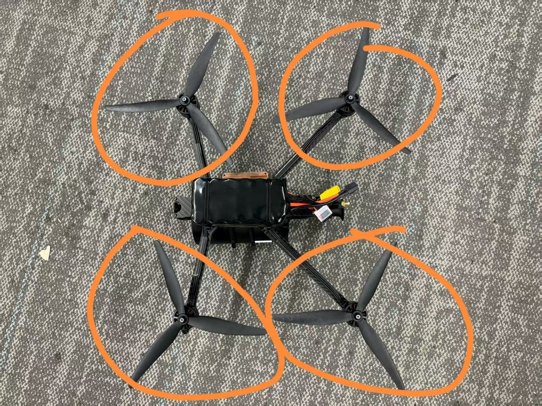 17 इंच FPV ड्रोन लंबी दूरी उच्च शक्ति FPV रेसिंग ड्रोन 12 KG भार क्षमता