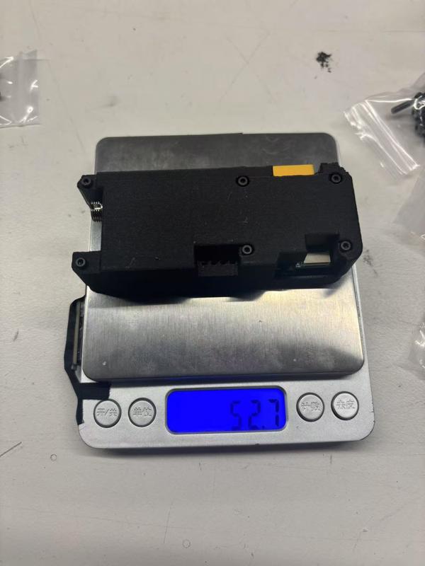 एफपीवी क्वाडकोप्टर ड्रोन स्थिर सिग्नल एफसी कनेक्टर के साथ 60-70N के आसपास