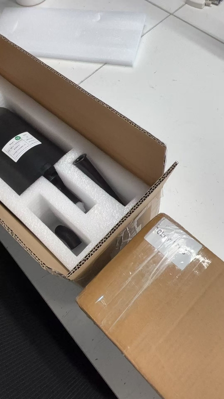 गोपनीय कोटिंग जैकेट सामग्री एफपीवी क्वाडकोप्टर ड्रोन 25 किमी/रोल आंतरिक से बाहरी वायरिंग एफसी कनेक्टर प्रकार उच्च तन्य शक्ति के लिए