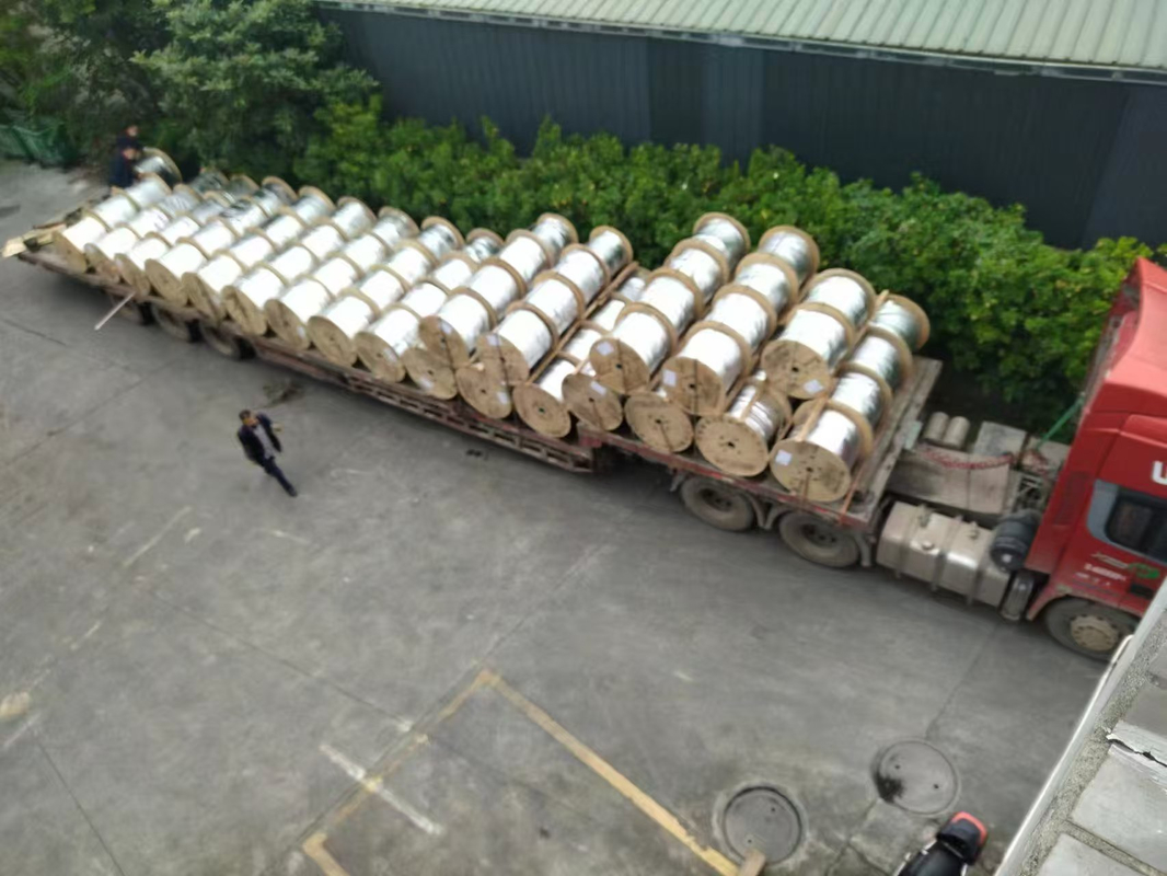 ऑप्टिकल केबल का तितली के आकार का परिचय