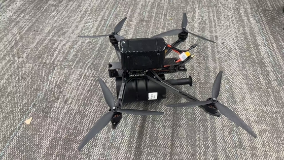 पेशेवर FPV फाइबर क्वाडकॉप्टर ड्रोन उड़ान भरने के लिए तैयार 30 किमी/रोल अल्ट्रा लाइट वेट - उच्च तन्यता शक्ति-आंतरिक से बाहरी वायरिंग